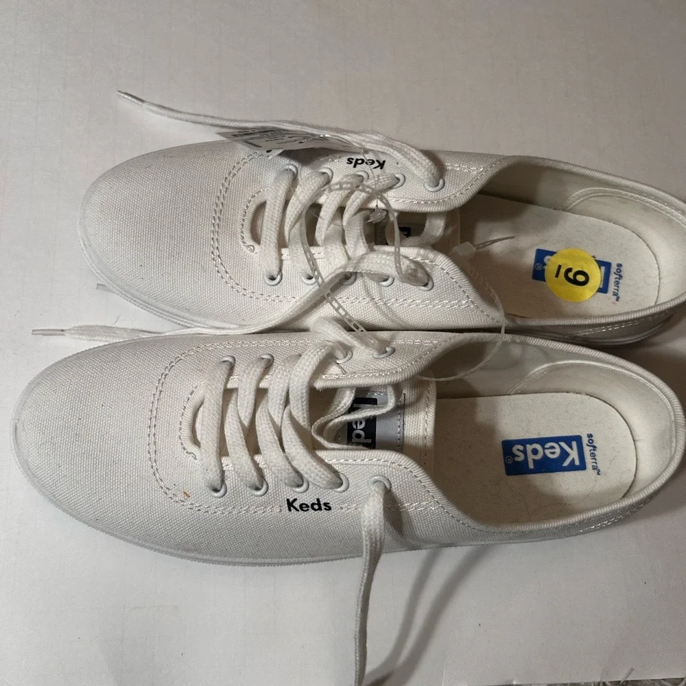 Keds Off-White Canvas Lace-Up Shoes - Picture 2 of 11